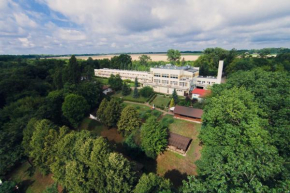 Hotels in Jadwisin